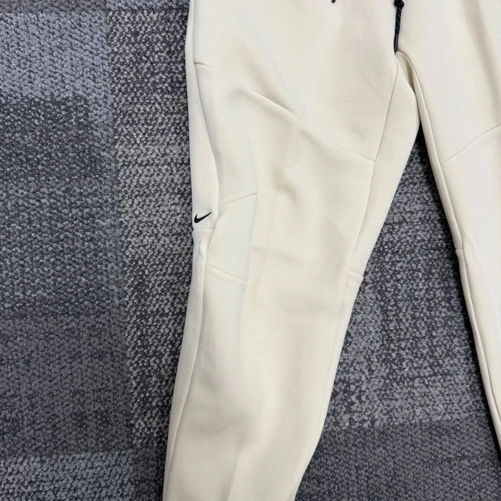 Nike Tech Fleece Joggers‎ Mens Large Cream Solid Slim Fit Tapered HV0959-234